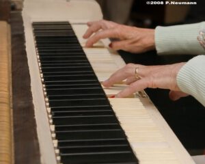Klavier in Kleingruppen für Erwachsene