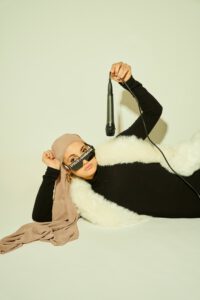 Anissa Loucif Mach nicht so auf teuer